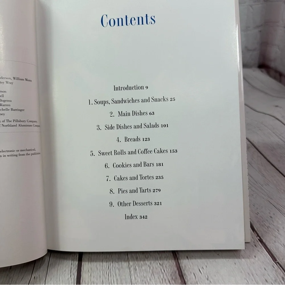 vintage 1996 pillsbury best of the bake-off Cookbook for Baking Enthusiasts